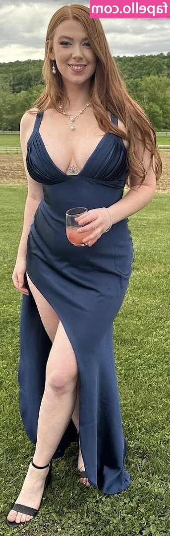 Megan DeLuca [ megan-deluca-54 ] - yourgirlfrann got the exclusive comin soon keep those subs comin  Cuz