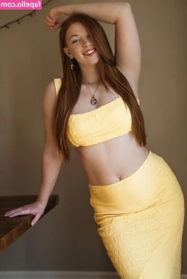 Megan DeLuca [ megan-deluca-54 ] - Piedi piedini  piedi  feet  piedifeet