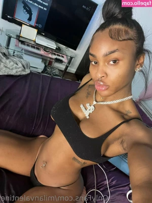 milanvalentine - Queres ponerte caliente conmigo