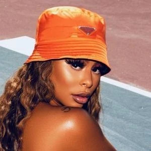 ellie-the-empress-84