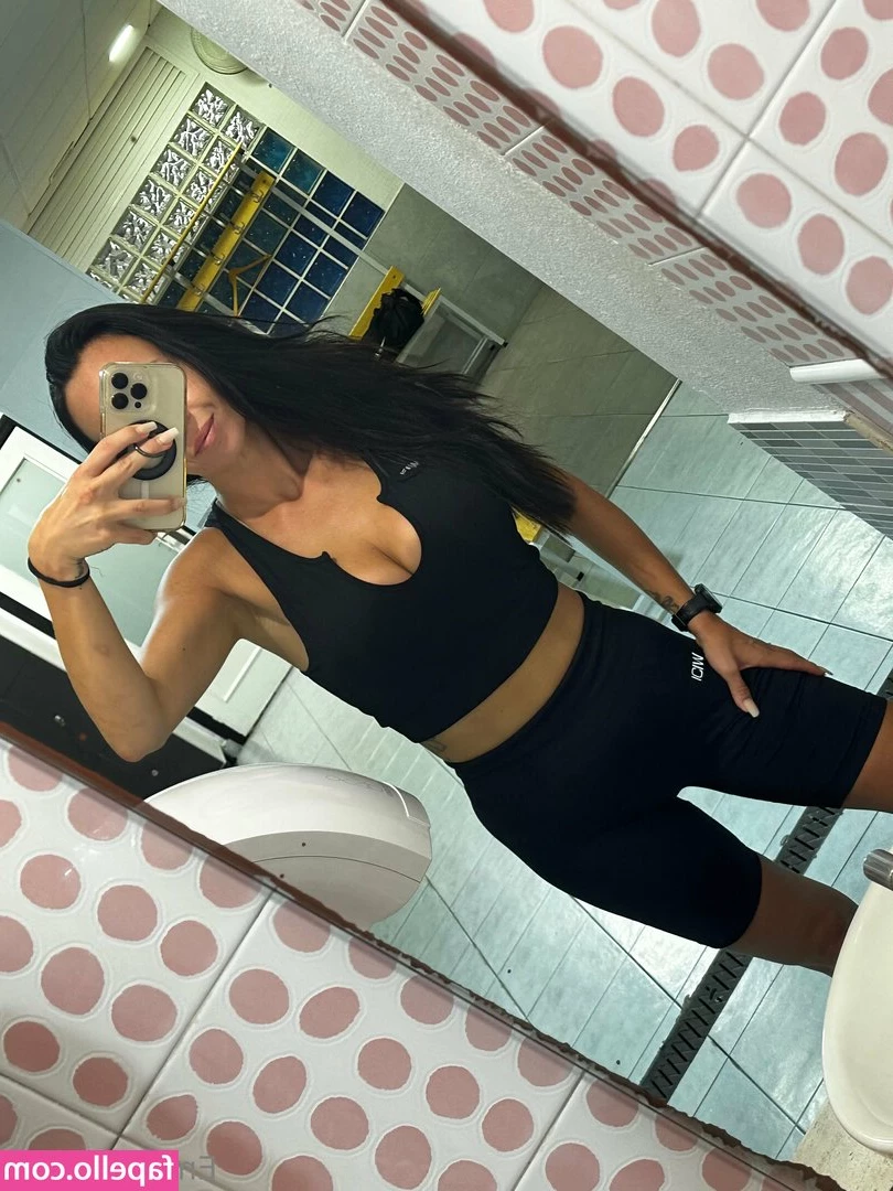 emeraldjeanofficial - Giving you VIP front row seats! 🍿😈💦#twins #striptease #yoga