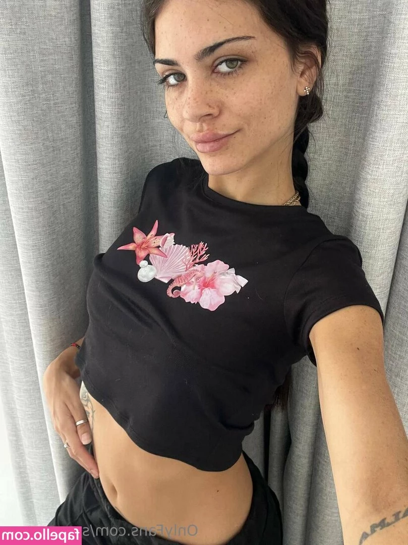 sarayvegas - I just love watching her take all my dick she looks so sexy and is