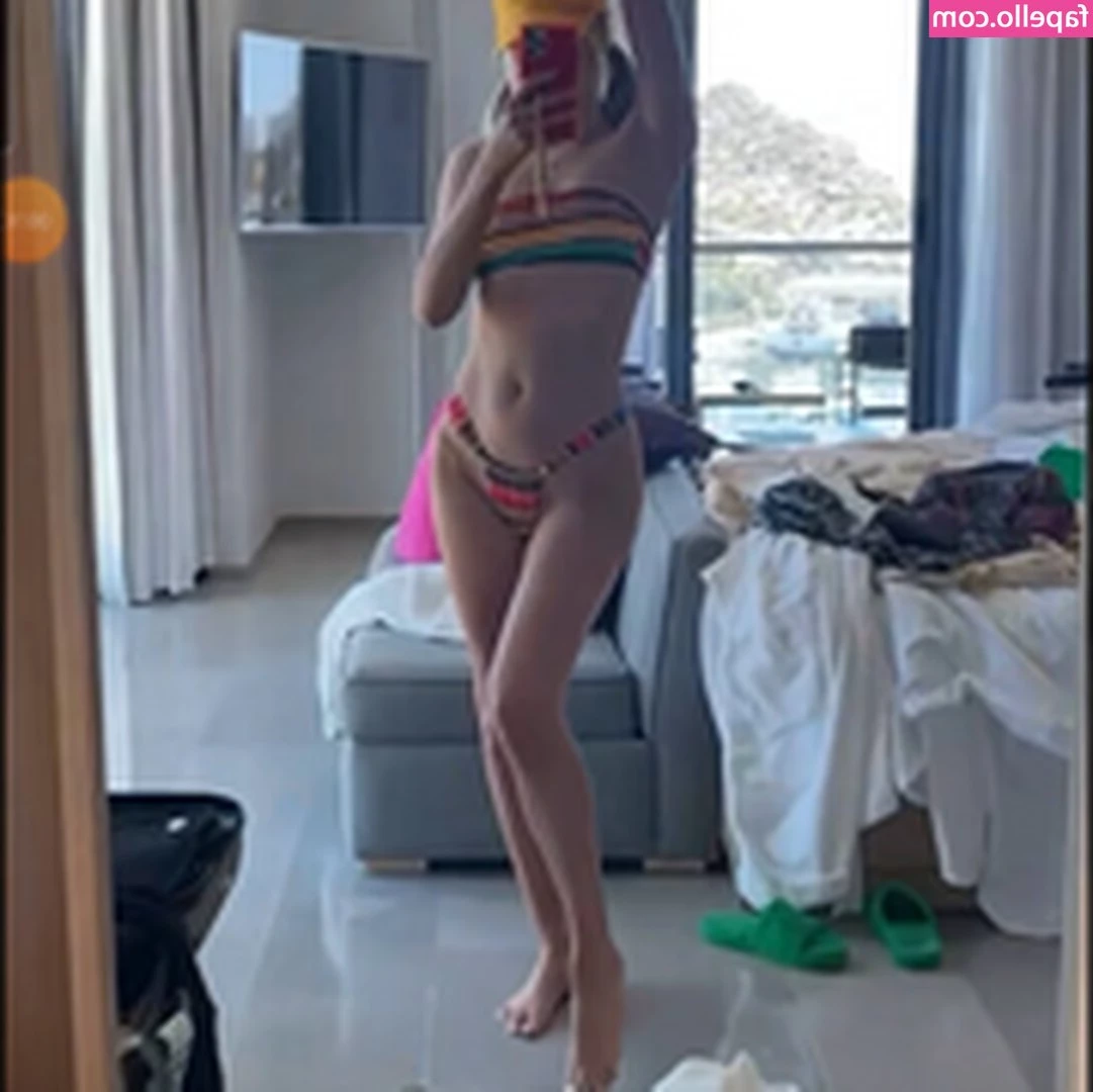 Alissa Violet [ alissa-violet ] - should i take the shirt off for u daddy?