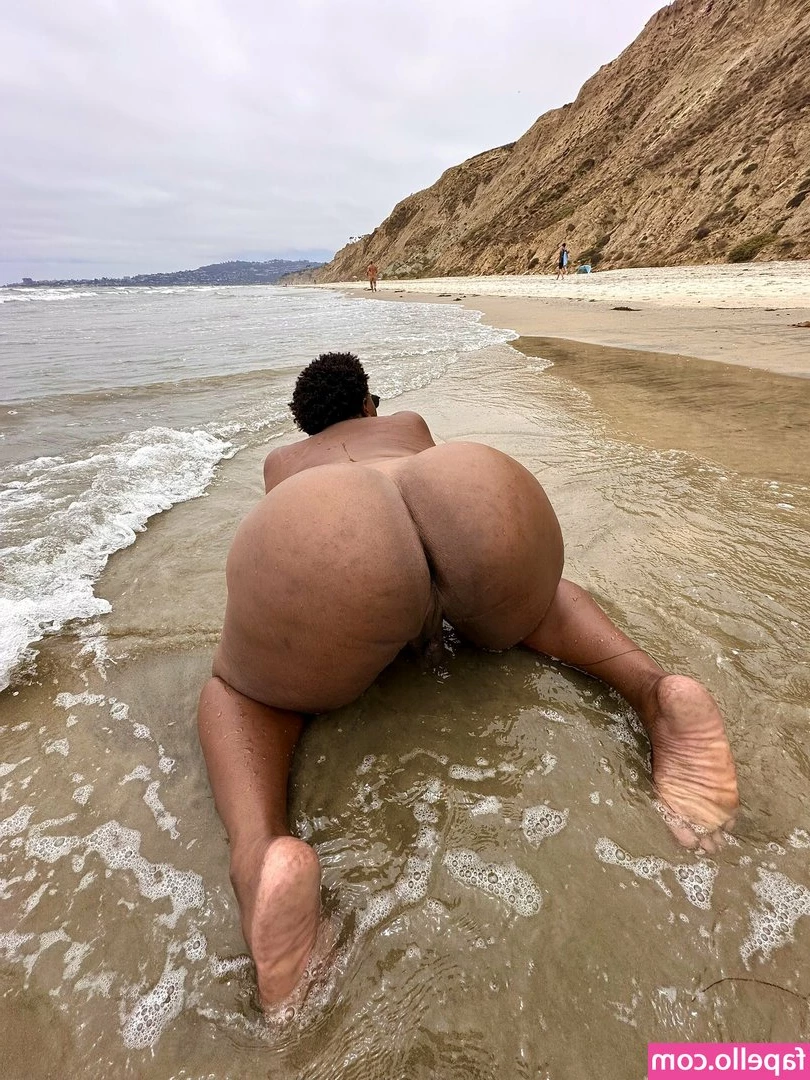 AxxxPhat - Birthday Toes