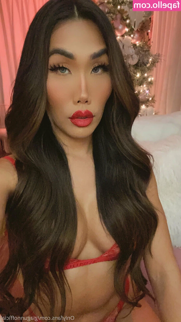 giagunnofficial - Good morning  Everyone with renew on is getting a little freebie