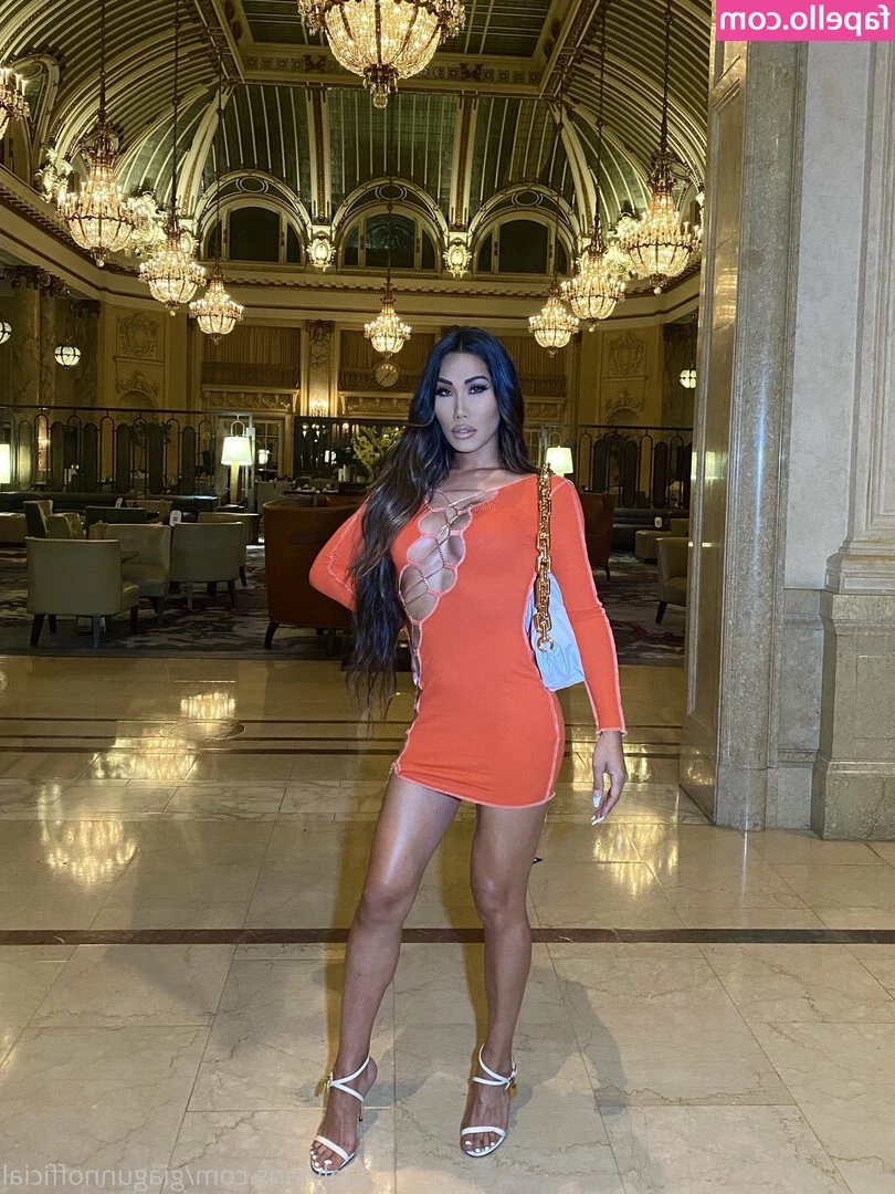 giagunnofficial - Te gusta mi culo gordo? 🥵😈