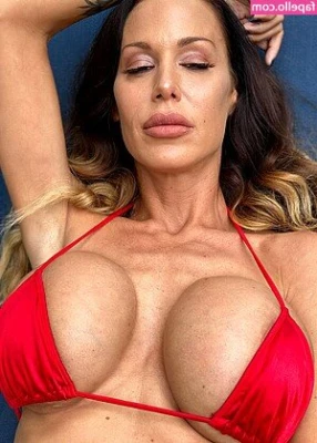 Mckenzie Lee [ mckenzie-lee ] - Needs some attention 🥴😈