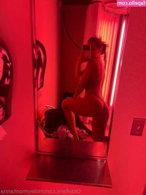 mileymontanna - Wanna spend some time with me today? 😉 Let's cam 👑