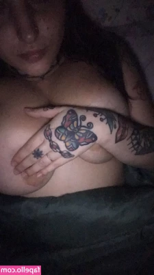 milkyl0lita - Tis the season to be naughty...🤶🏼