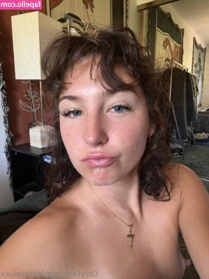 dakotaluxx - More super hard cock and muscle slapping in the mirrors