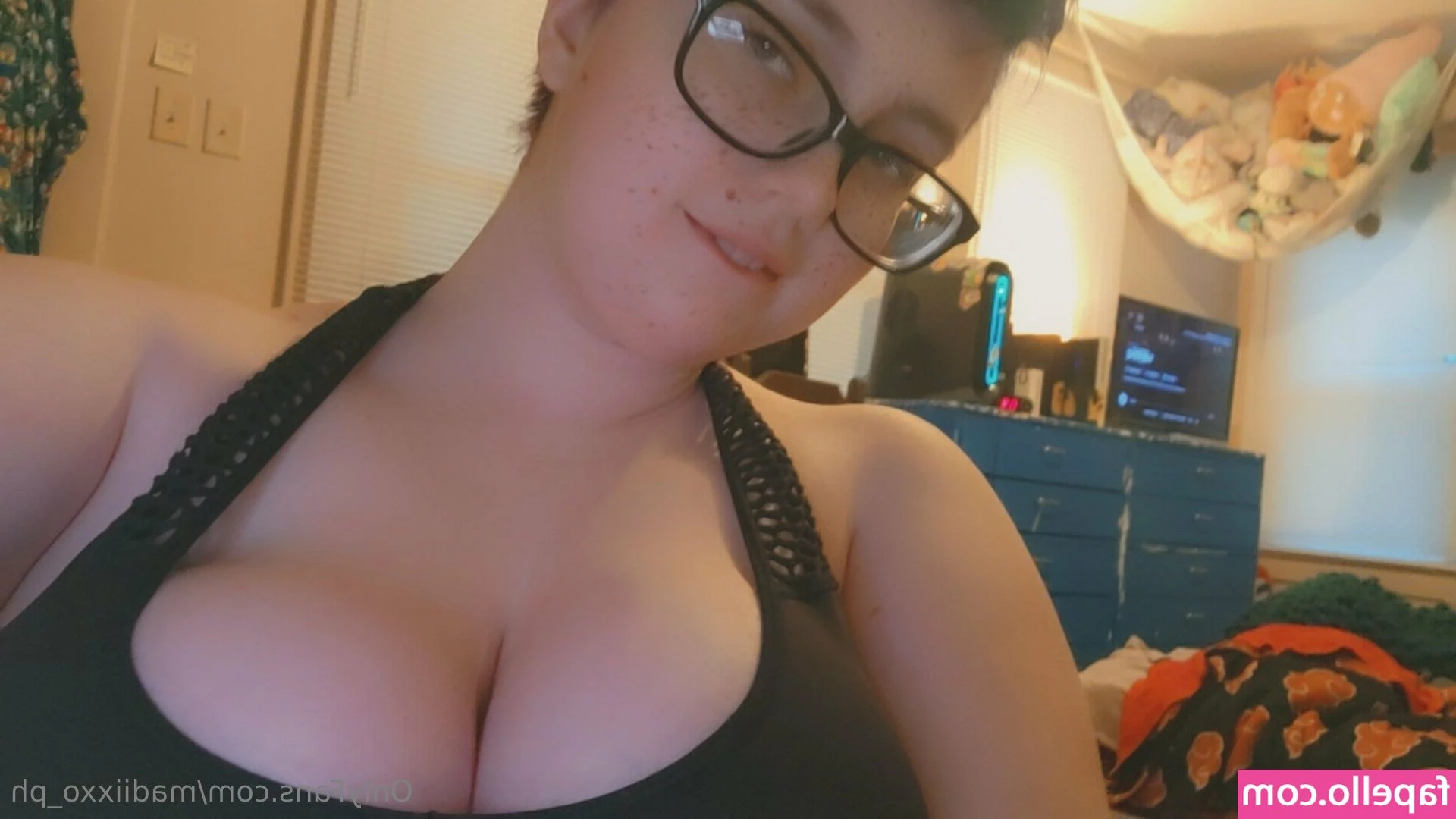 madiixxo_ph [ madiixxo-ph ] - The titties are getting some more bounce to them