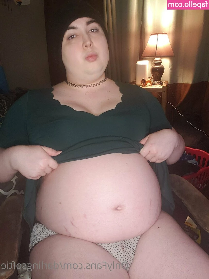 darlingsoftie - I've got nowhere to go so I figured i'd just take it off :)