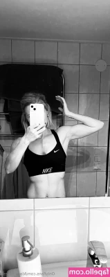 klara_fitness [ klara-fitness ] - Check out my #sickaf Red Riot shirrrttt!!!! Have I mentioned my