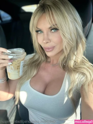 priscilladreamgurl - Deep throat and drool <3
