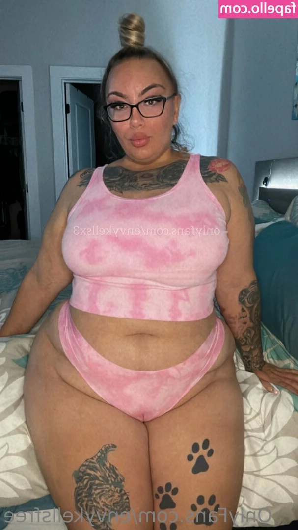 envykellsfree - Lyndsey barely got this whole load down