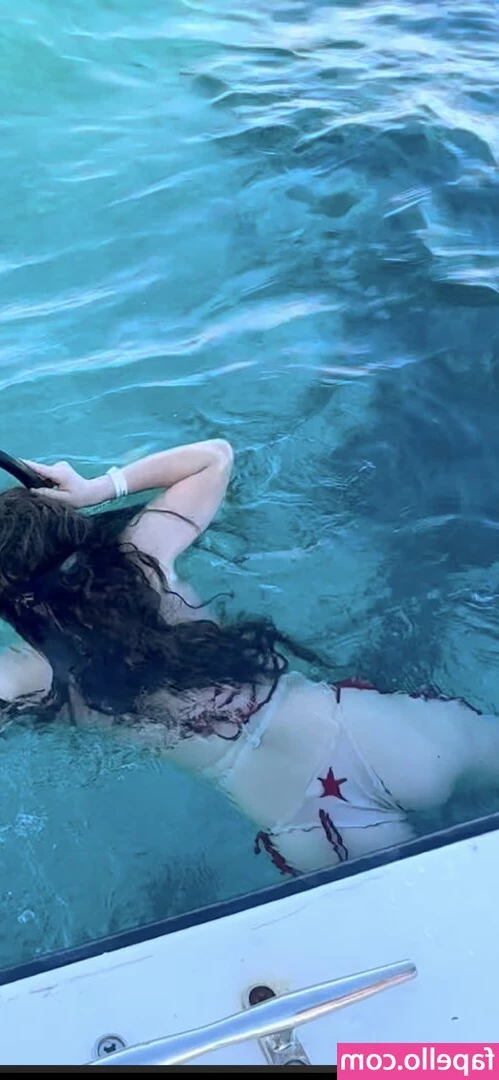 Demitra Kalogeras [ demitra-kalogeras-2 ] - Bath time part 1