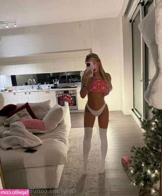 elsadavies - Guys is this scene working for everyone? Is the video playing? Just i