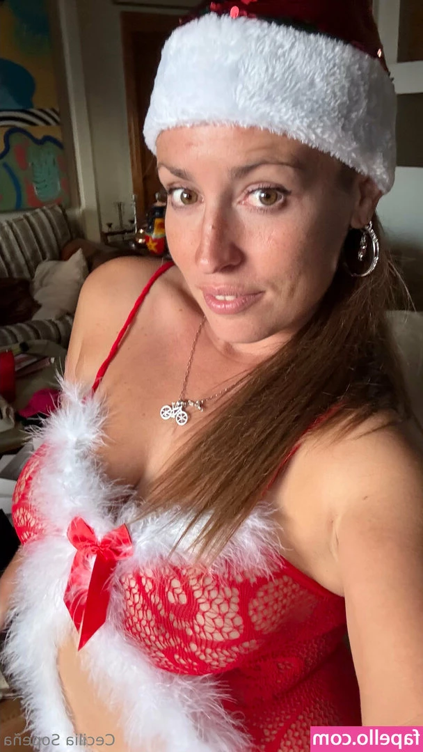 Cecilia Sopeña [ cecilia-sopena-1 ] - Trying to not make a sound     Happy Sinful Sunday