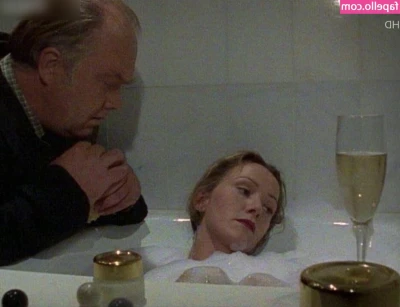 Tatort - Sex & Crime [ tatort-sex-amp-crime ] - 4 GIRLS ORGY ON A SPINNING TABLE! 😈 How could I make your day even