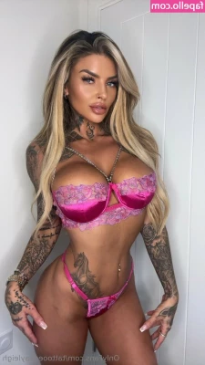tattooedkayleigh - Hi I m Dee  The flirty  country girl next door  I love filming the
