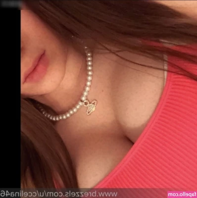 Celina Heinrichs [ celina-heinrichs ] - I m not paying attention  write to me