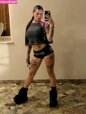serdeplush - okayy filming content tonight  then finishing requests tomorrow  back