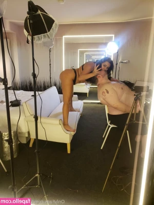 vinnieoneillxxx - White Lacy Bra Putting My Satin Blouse On