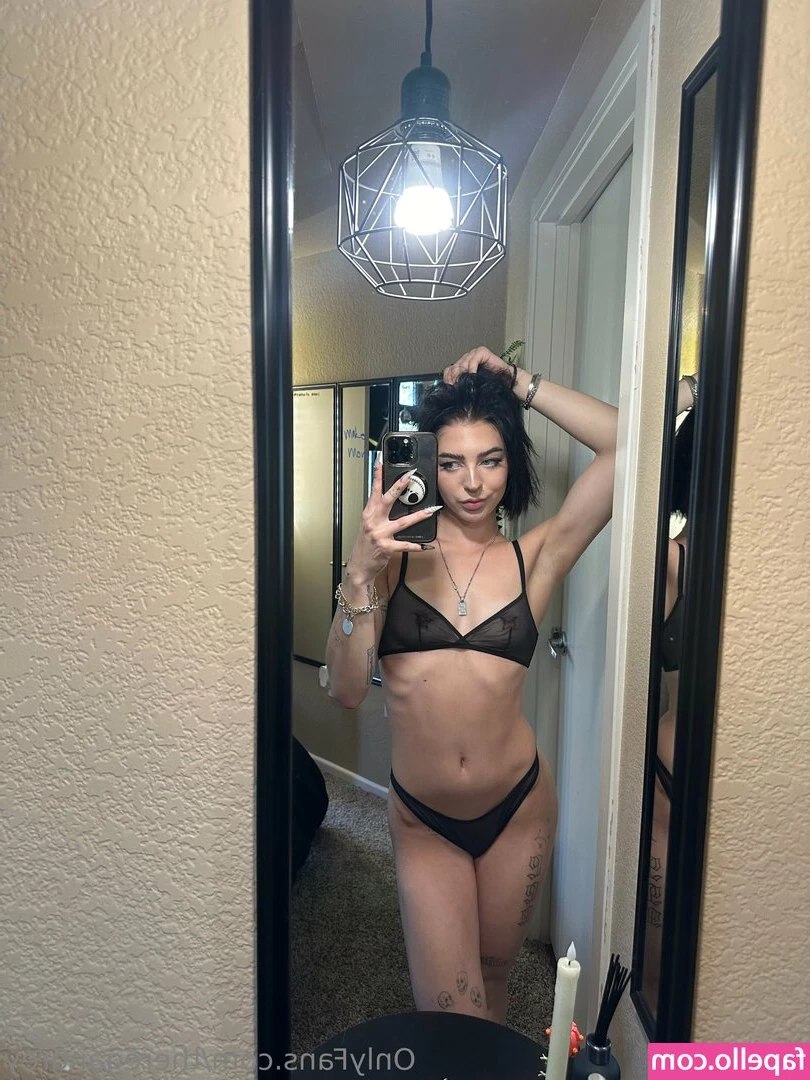 theregangrey - Heyyyy yall I ll be posting again soon got in a very bad car accident