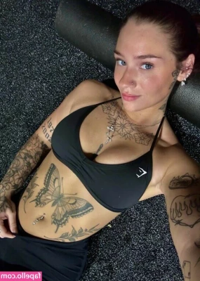 Jasmin Callender [ jasmin-callender ] - Titty Tuesday with Vic as requested