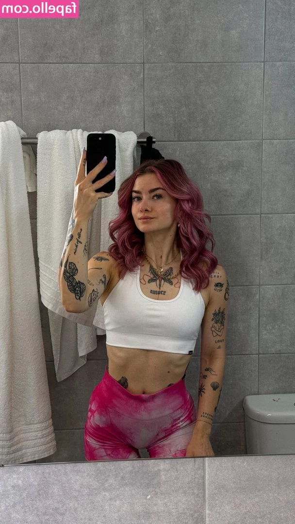 Celine Chiara Schumer [ celine-chiara-schumer ] - Knock knock  Who is there  It s me  your Christmas gift  who is