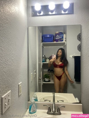 Heily Chavez [ heily-chavez ] - I was enjoying the lighting today 😍 any posing requests for me?