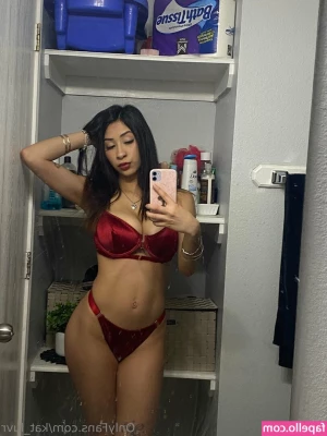 Heily Chavez [ heily-chavez ] - Who else loves to dance like me