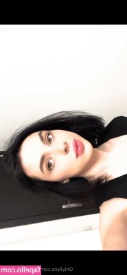 victoria_luv_vip [ victoria-luv-vip ] - Oops… I dropped my shoe 🤭