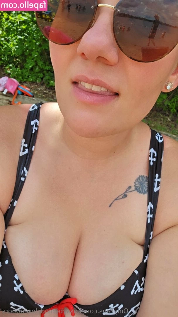 krissybehindcloseddoors - Would you bring me to your family’s Thanksgiving?! 😈