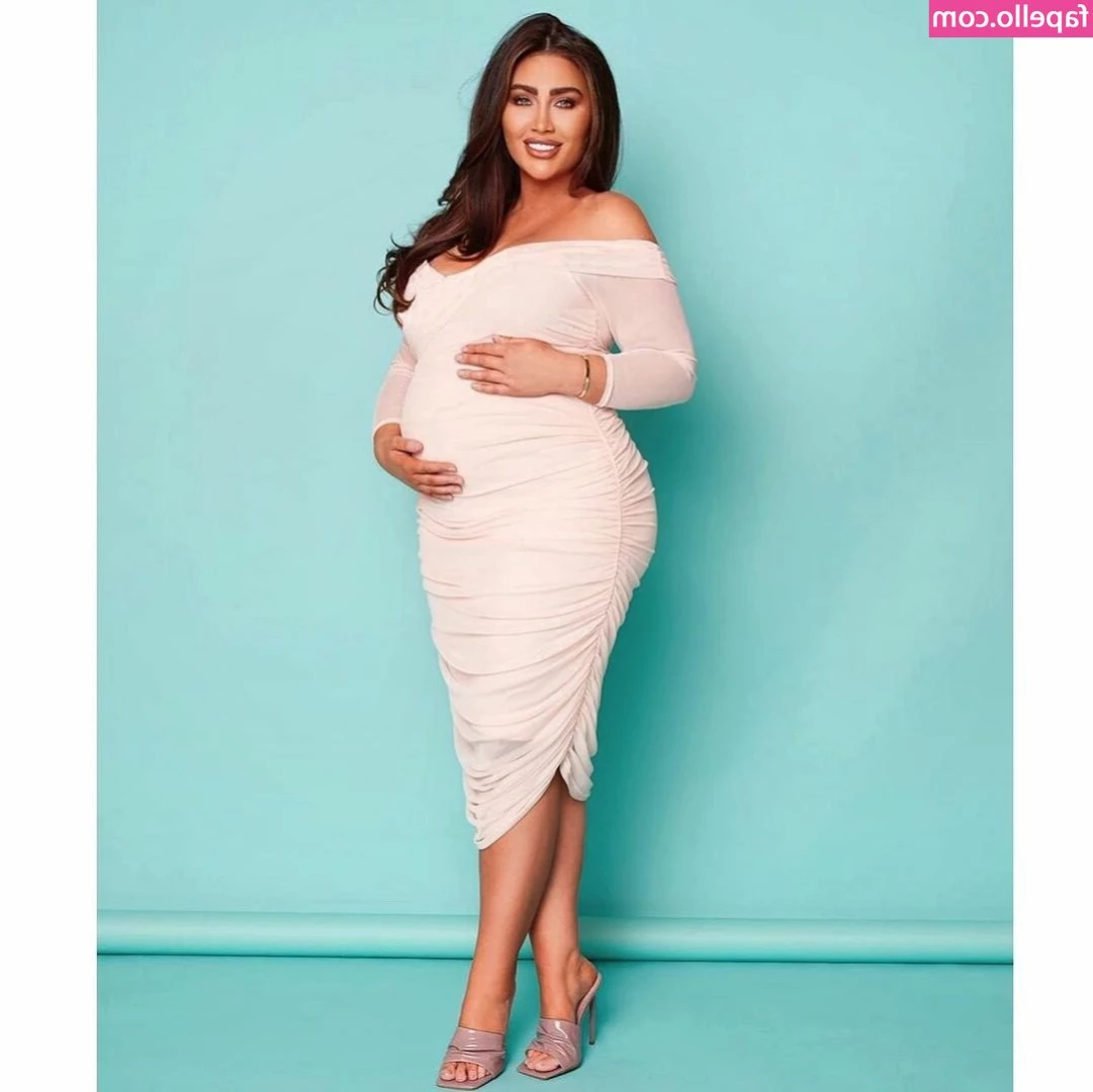 Lauren Goodger [ lauren-goodger ] - Cheers to 2025