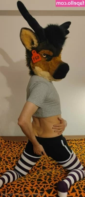 orun_the_deer [ orun-the-deer ] - lil pussy peak whilst I was getting ready for work  Buy and like if