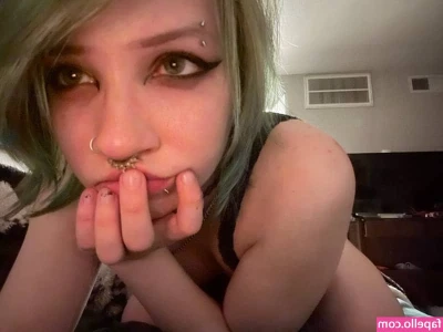 t00fs - Ovulatings got me horny af