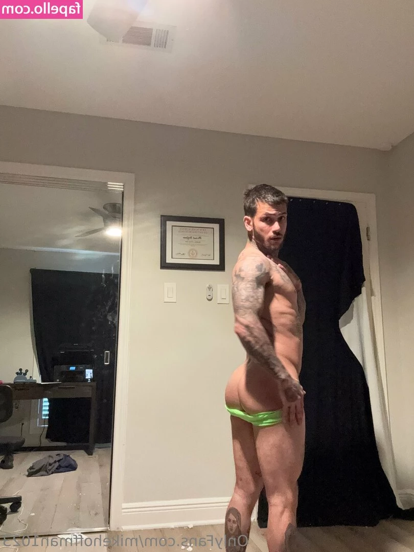 mikehoffman1023 - lesbian face and long pussy