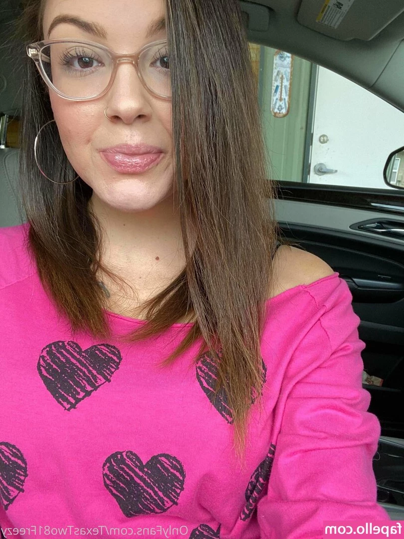 karacaprifree - Morning orgasm thinkin’ about sucking dick 😋