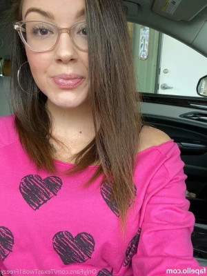 karacaprifree - Morning orgasm thinkin’ about sucking dick 😋