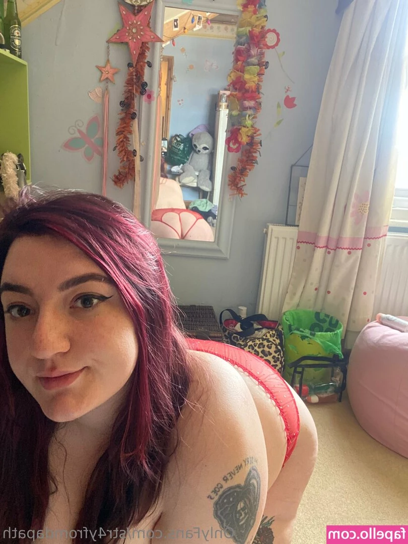 str4yfromdapath - Just enjoying the evening. What about you?? How is your evening going?