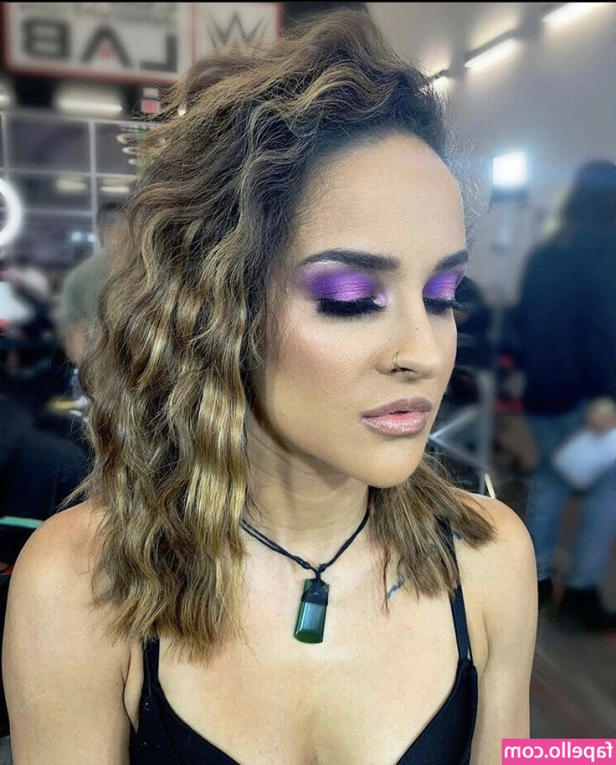 Dakota Kai [ dakota-kai ] - To stop animal abuse and help the injured animals that s has no home