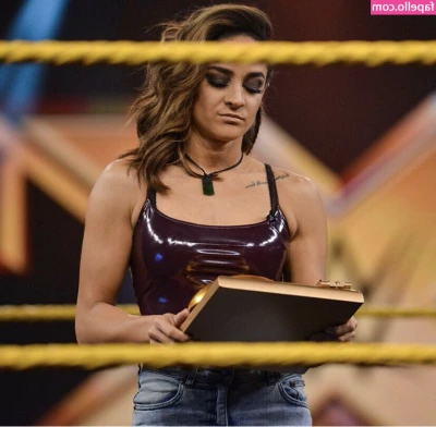 Dakota Kai [ dakota-kai ] - G A S P 😱 You caught me 😏 Guess you’ll have to come finish me