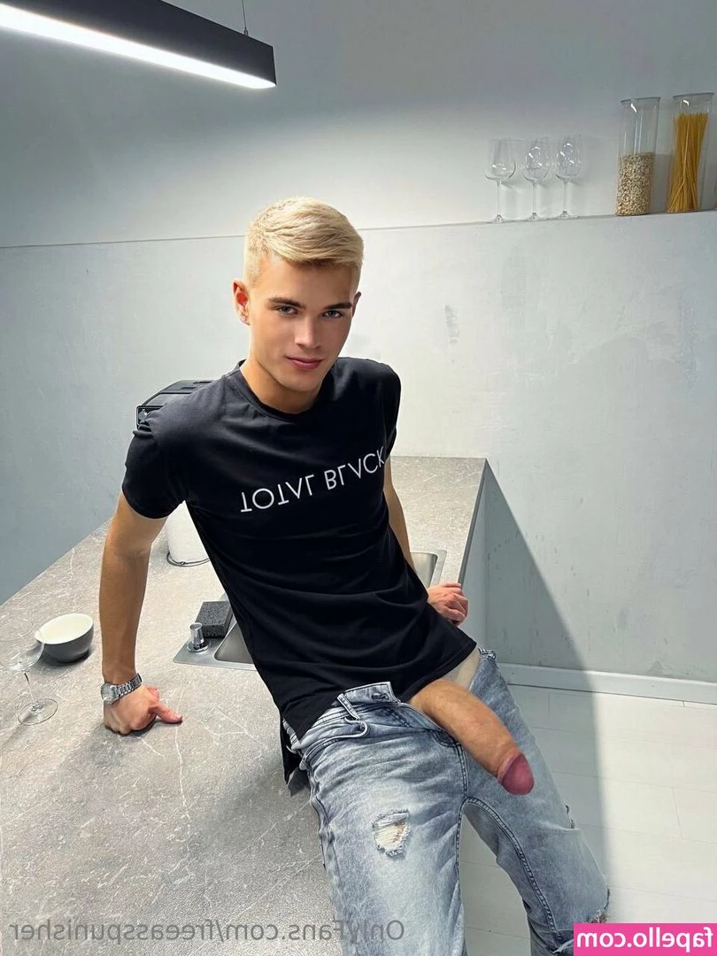 freeasspunisher - Nyshava og klar for litt lek