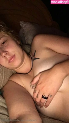devilishhlilithh - Slide in my DMs and keep me company! ❤️