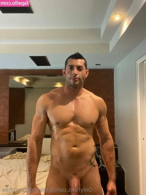 aleksandrrammfree - POV  I want to shake my ass and titties in your face