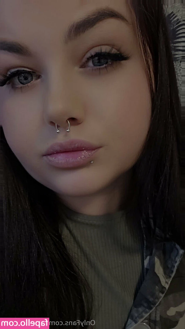 assqueeneva - See my melons uncensored