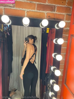 naturallynyla7 - I wore those fishnet tights ALL DAY