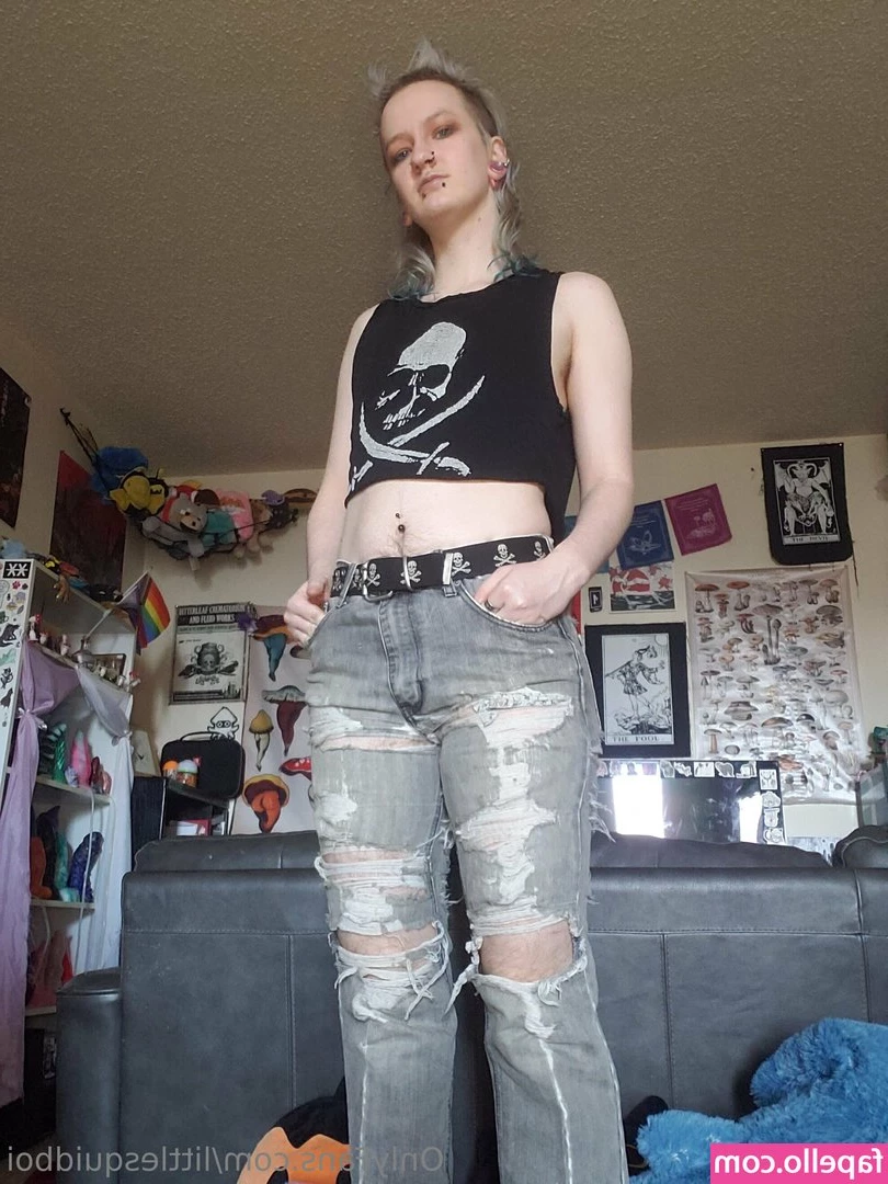 littlesquidboi - O que você faria se eu fosse sua vizinha  e me flagrasse toda