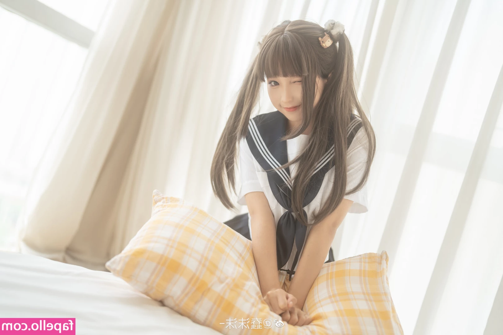 Chunmomo - do my nails look good like dis  or do i have to wrap around ur dick